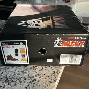 Brand New never worn, Rocky Legacy 32  composite boots vibram soles. 10.5 men’s.